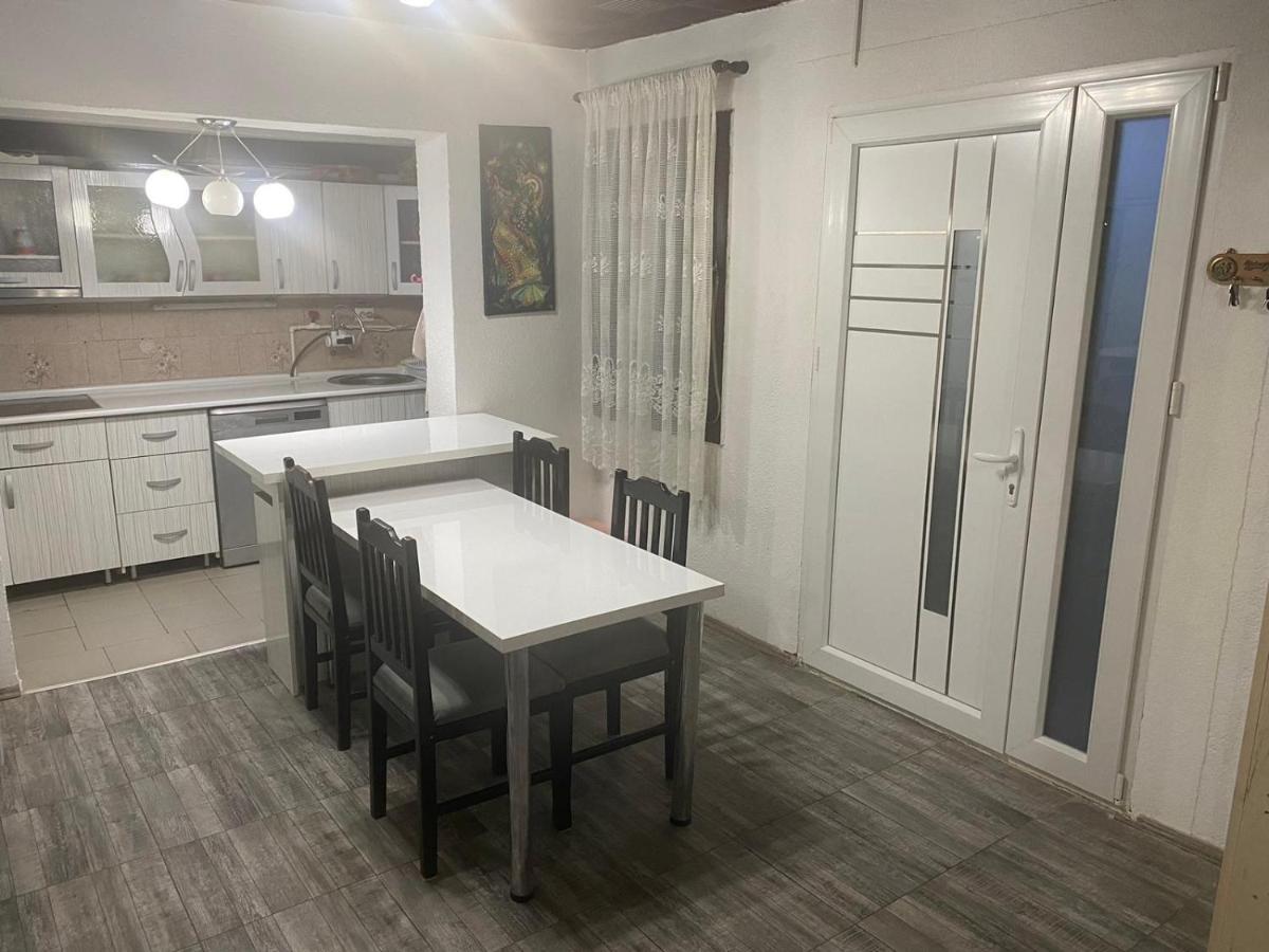 Iliovski Inn - Just Like Home ปรีเล็ป ภายนอก รูปภาพ